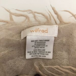Aritzia Accessories - ✨ NWOT Wilfred Pop Art Blanket Scarf (Tan/Cream) Aritzia Accessories - ✨ NWOT Wilfred Pop Art Blanket Scarf (Tan/Cream)